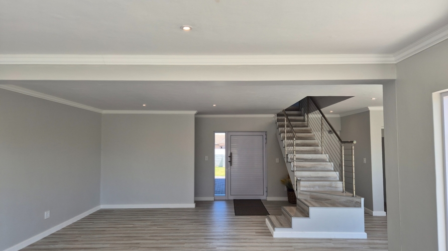 3 Bedroom Property for Sale in Country Club Western Cape